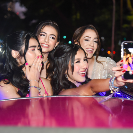 Mes Étoiles no passeio de limousine